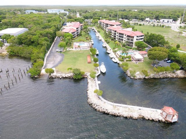104500 Overseas Hwy Apt B204, Key Largo, FL 33037