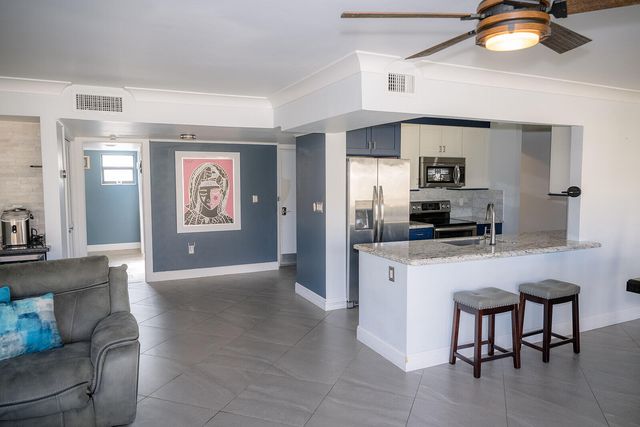 104500 Overseas Hwy Apt B204, Key Largo, FL 33037