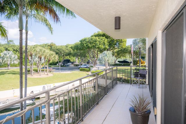 104500 Overseas Hwy Apt B204, Key Largo, FL 33037