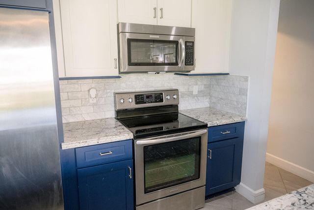 104500 Overseas Hwy Apt B204, Key Largo, FL 33037