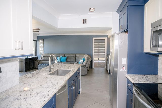 104500 Overseas Hwy Apt B204, Key Largo, FL 33037