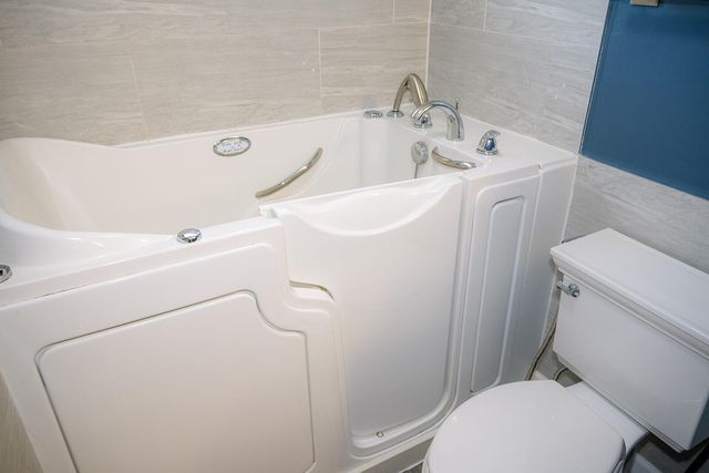 104500 Overseas Hwy Apt B204, Key Largo, FL 33037