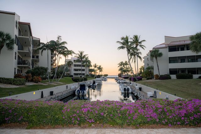 104500 Overseas Hwy Apt B204, Key Largo, FL 33037