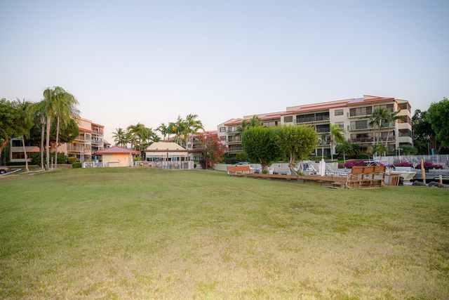 104500 Overseas Hwy Apt B204, Key Largo, FL 33037