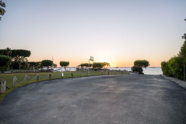 104500 Overseas Hwy Apt B204, Key Largo, FL 33037