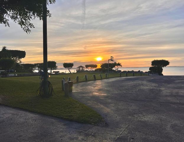 104500 Overseas Hwy Apt B204, Key Largo, FL 33037