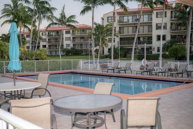 104500 Overseas Hwy Apt B204, Key Largo, FL 33037