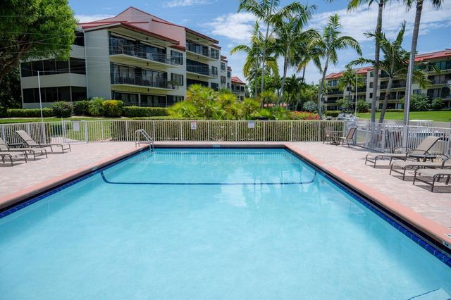 104500 Overseas Hwy Apt B204, Key Largo, FL 33037