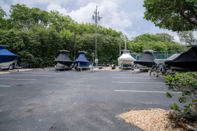 104500 Overseas Hwy Apt B204, Key Largo, FL 33037