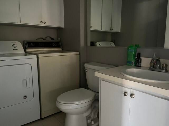 11 AMHERST Court D, Royal Palm Beach, FL 33411