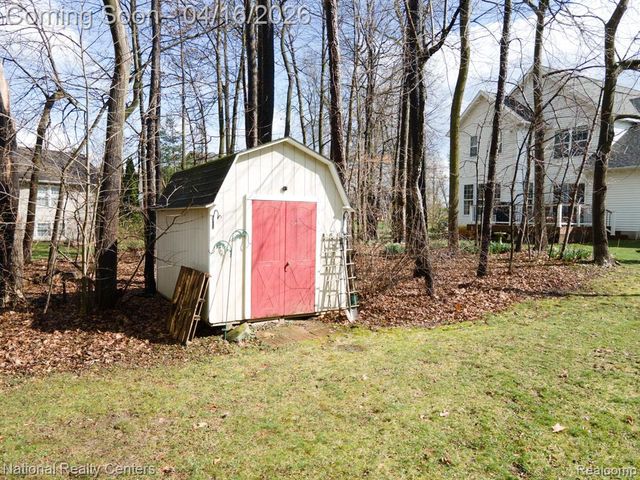 10219 Mill Pointe Drive, Goodrich, MI 48438