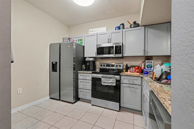 9517 AMBERDALE COURT 102, Riverview, FL 33578