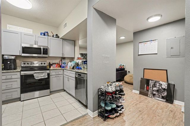 9517 AMBERDALE COURT 102, Riverview, FL 33578