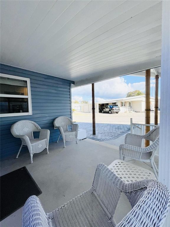 Image 2 of property listing at 6506 NEBRASKA STREET, Bradenton, FL 34207