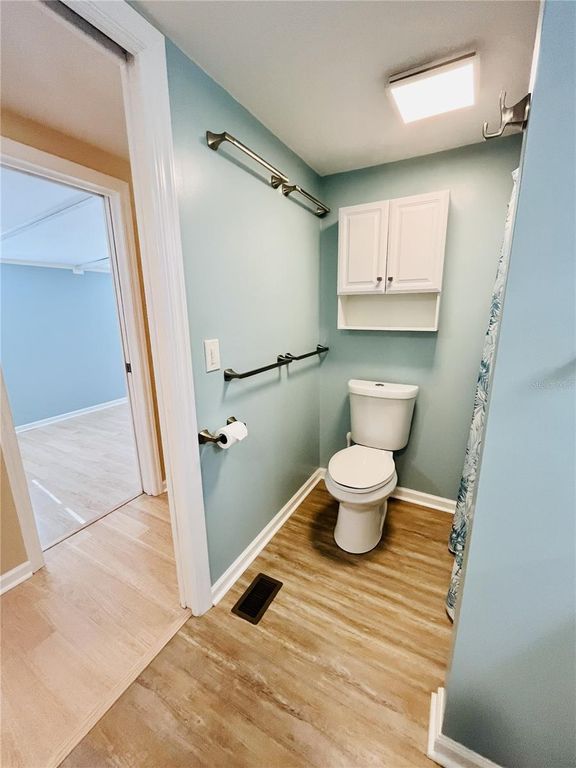 Image 24 of property listing at 6506 NEBRASKA STREET, Bradenton, FL 34207