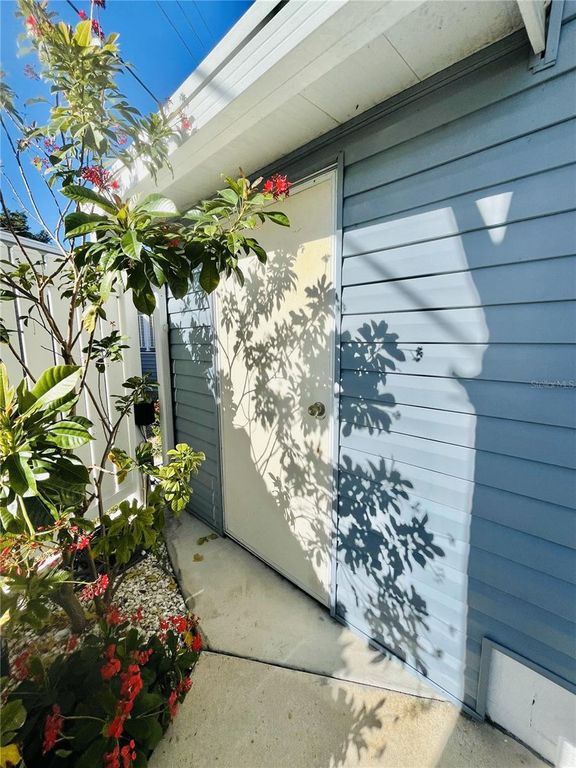 Image 50 of property listing at 6506 NEBRASKA STREET, Bradenton, FL 34207