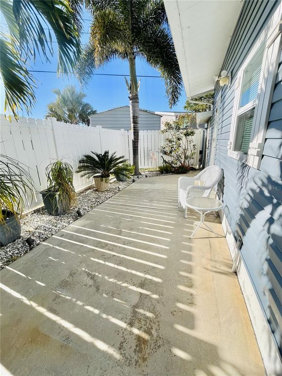 Image 53 of property listing at 6506 NEBRASKA STREET, Bradenton, FL 34207