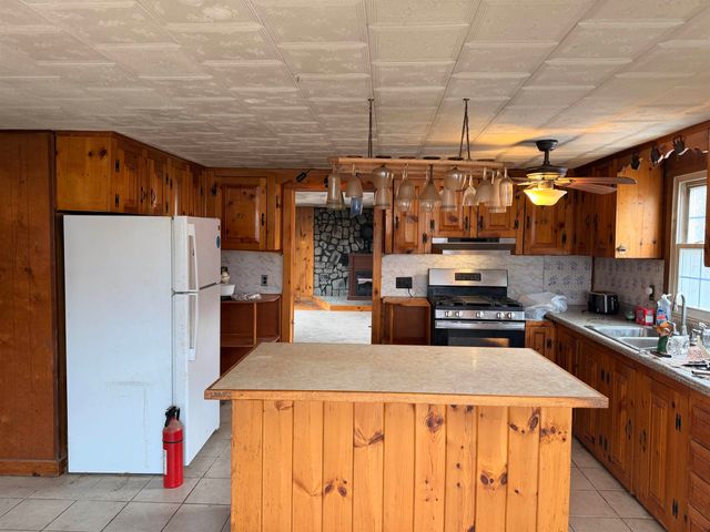 846 New Boston Road, St. Johnsbury, VT 05819