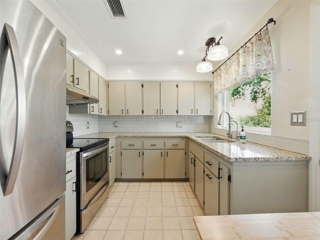 1426 CRESTVIEW DRIVE, Mount Dora, FL 32757