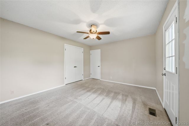 971 Wood Lake Drive, Sand Springs, OK 74063
