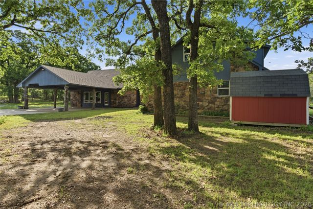 971 Wood Lake Drive, Sand Springs, OK 74063