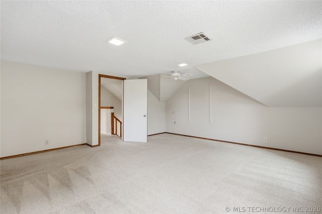 971 Wood Lake Drive, Sand Springs, OK 74063