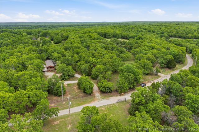971 Wood Lake Drive, Sand Springs, OK 74063