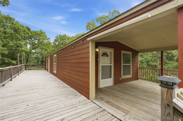971 Wood Lake Drive, Sand Springs, OK 74063