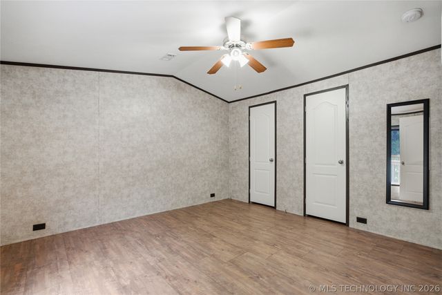 971 Wood Lake Drive, Sand Springs, OK 74063