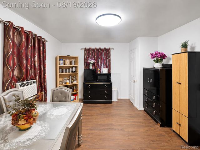 12021 Buffalo Street, Hamtramck, MI 48212