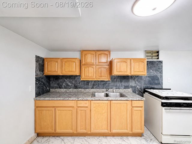 12021 Buffalo Street, Hamtramck, MI 48212