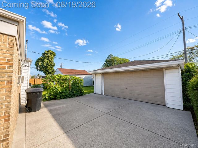 12021 Buffalo Street, Hamtramck, MI 48212