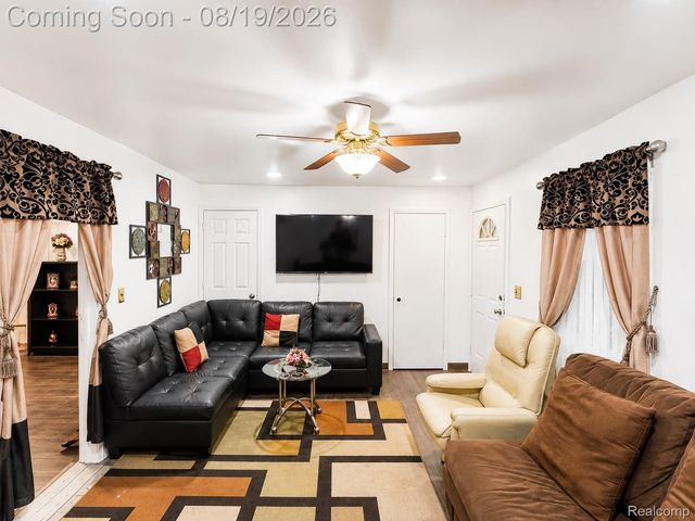 12021 Buffalo Street, Hamtramck, MI 48212