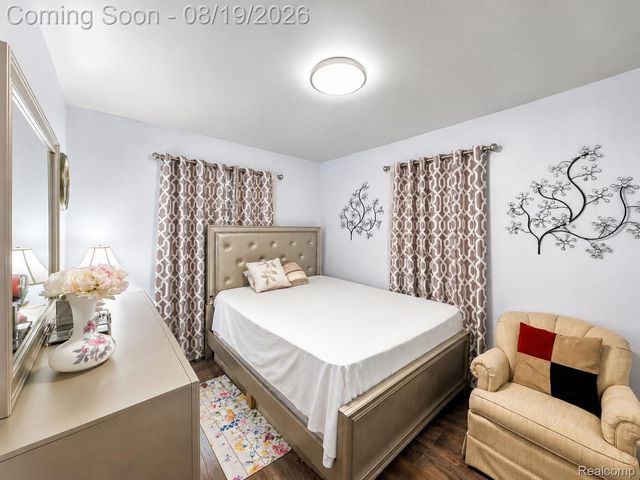 12021 Buffalo Street, Hamtramck, MI 48212