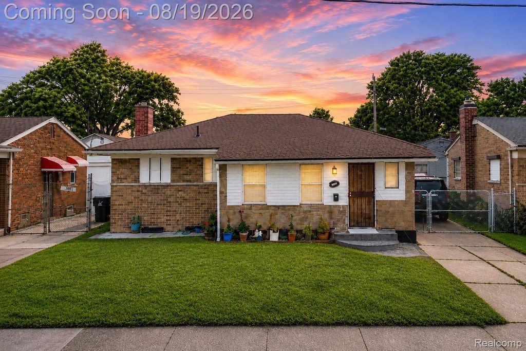 12021 Buffalo Street, Hamtramck, MI 48212