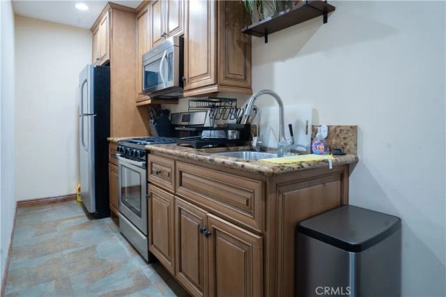 6930 Balcom, Reseda, CA 91335