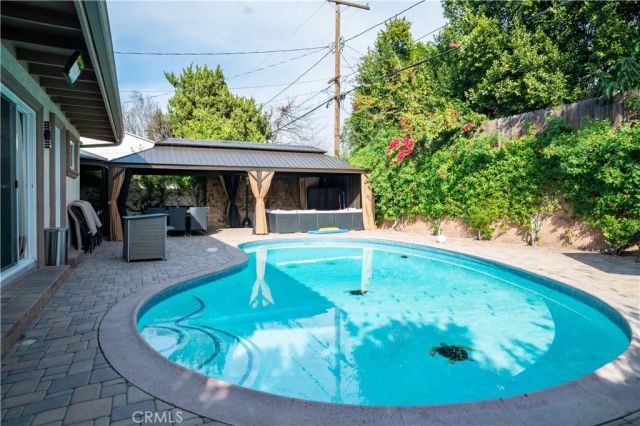 6930 Balcom, Reseda, CA 91335