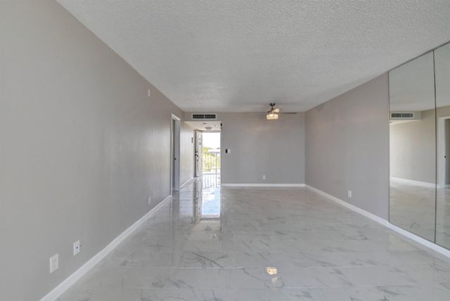 5500 NW 2nd Avenue 418, Boca Raton, FL 33487