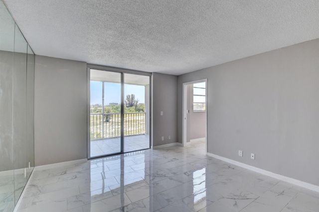 5500 NW 2nd Avenue 418, Boca Raton, FL 33487