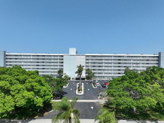 5500 NW 2nd Avenue 418, Boca Raton, FL 33487