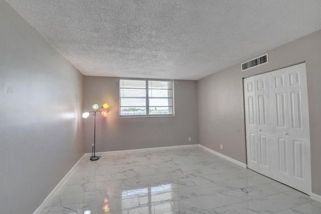 5500 NW 2nd Avenue 418, Boca Raton, FL 33487
