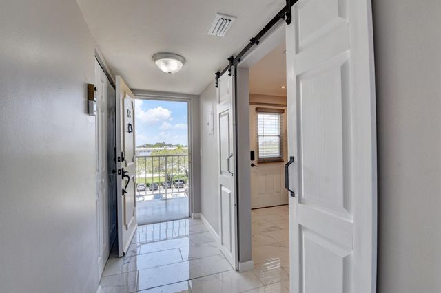 5500 NW 2nd Avenue 418, Boca Raton, FL 33487