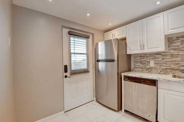 5500 NW 2nd Avenue 418, Boca Raton, FL 33487