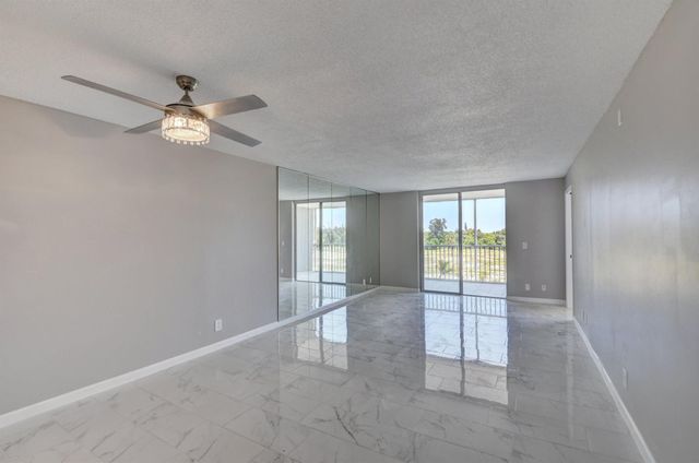 5500 NW 2nd Avenue 418, Boca Raton, FL 33487