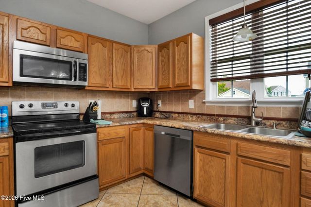 413 Little Creek Court, Jacksonville, NC 28546