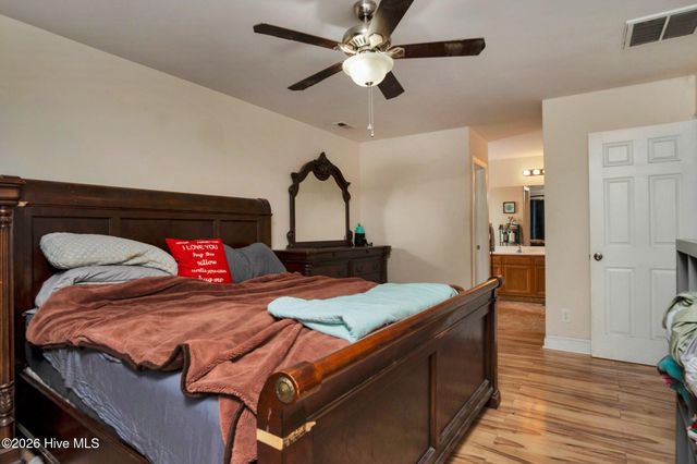 413 Little Creek Court, Jacksonville, NC 28546
