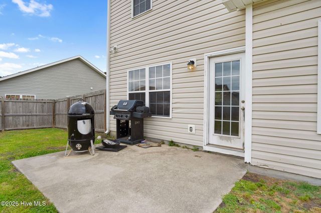 413 Little Creek Court, Jacksonville, NC 28546