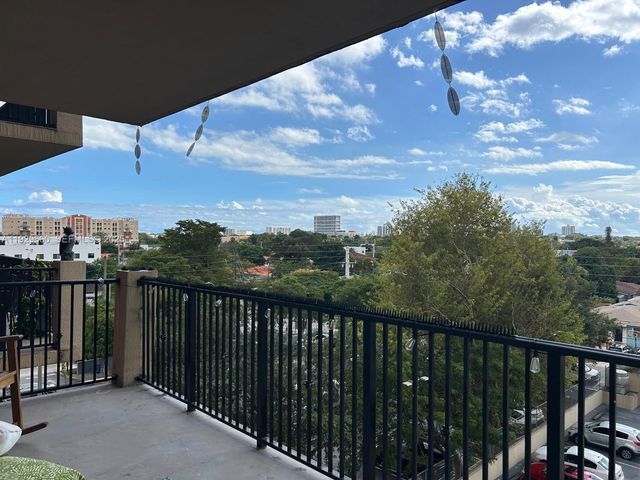 3410 Coral Way 505, Miami, FL 33145