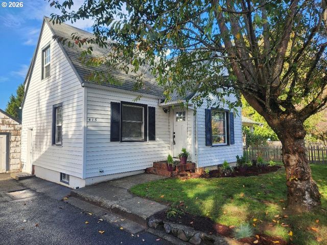 415 Se ROBERTS Ave, Gresham, OR 97080