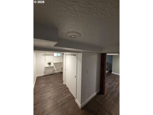 415 Se ROBERTS Ave, Gresham, OR 97080